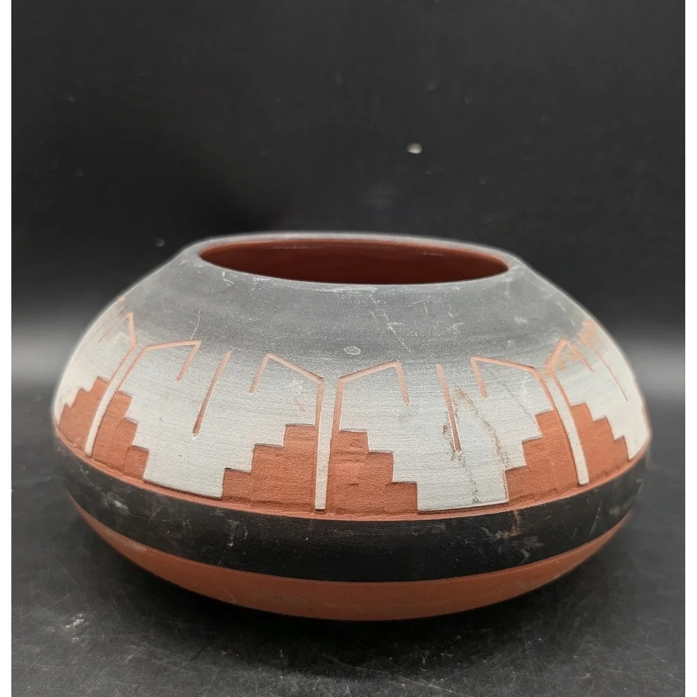 Southwestern Etched Terracotta Seed Pot Signed Geometric Clay Pottery Red Grey